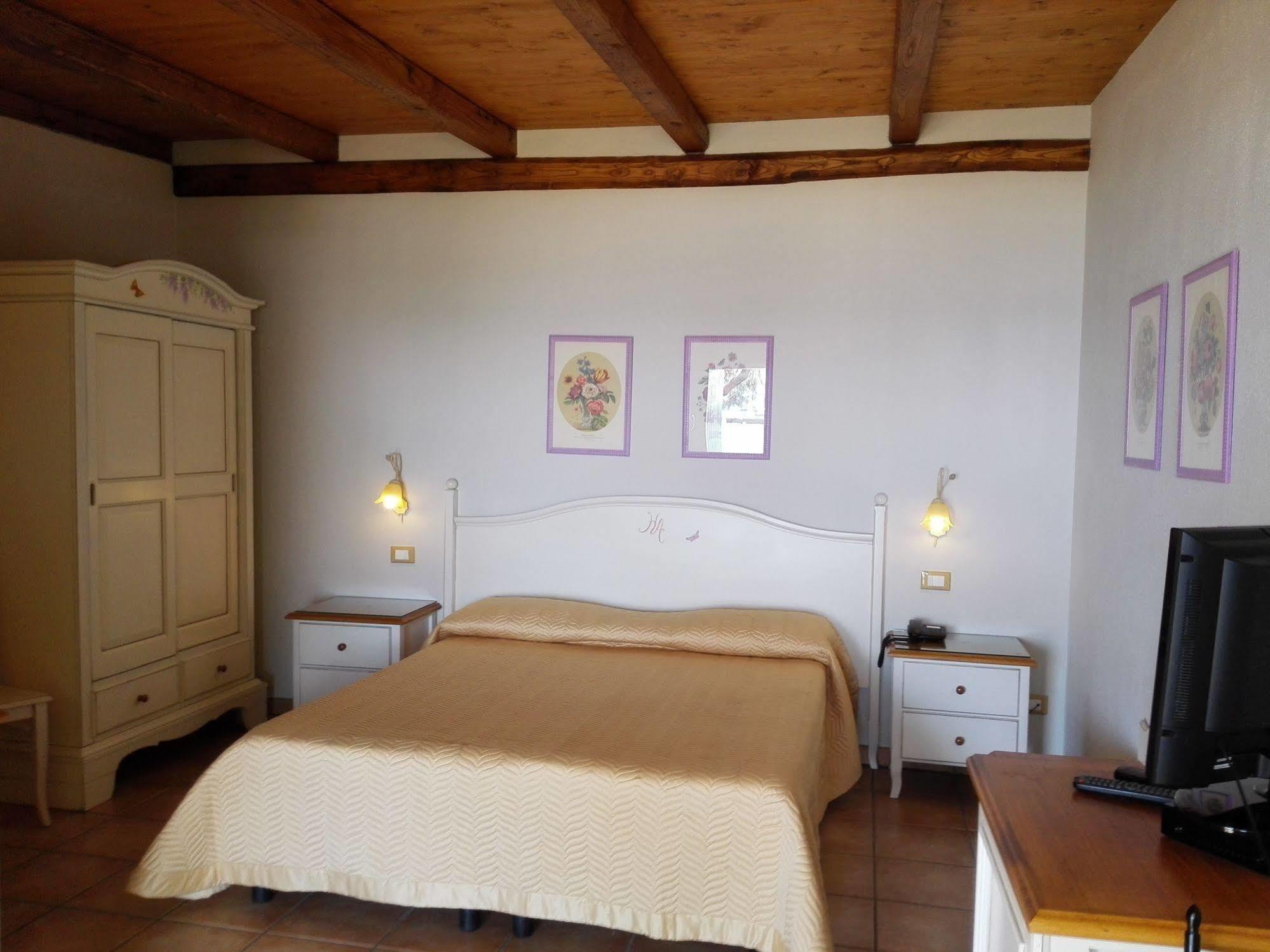 Hotel Acquasanta Terracina Luaran gambar