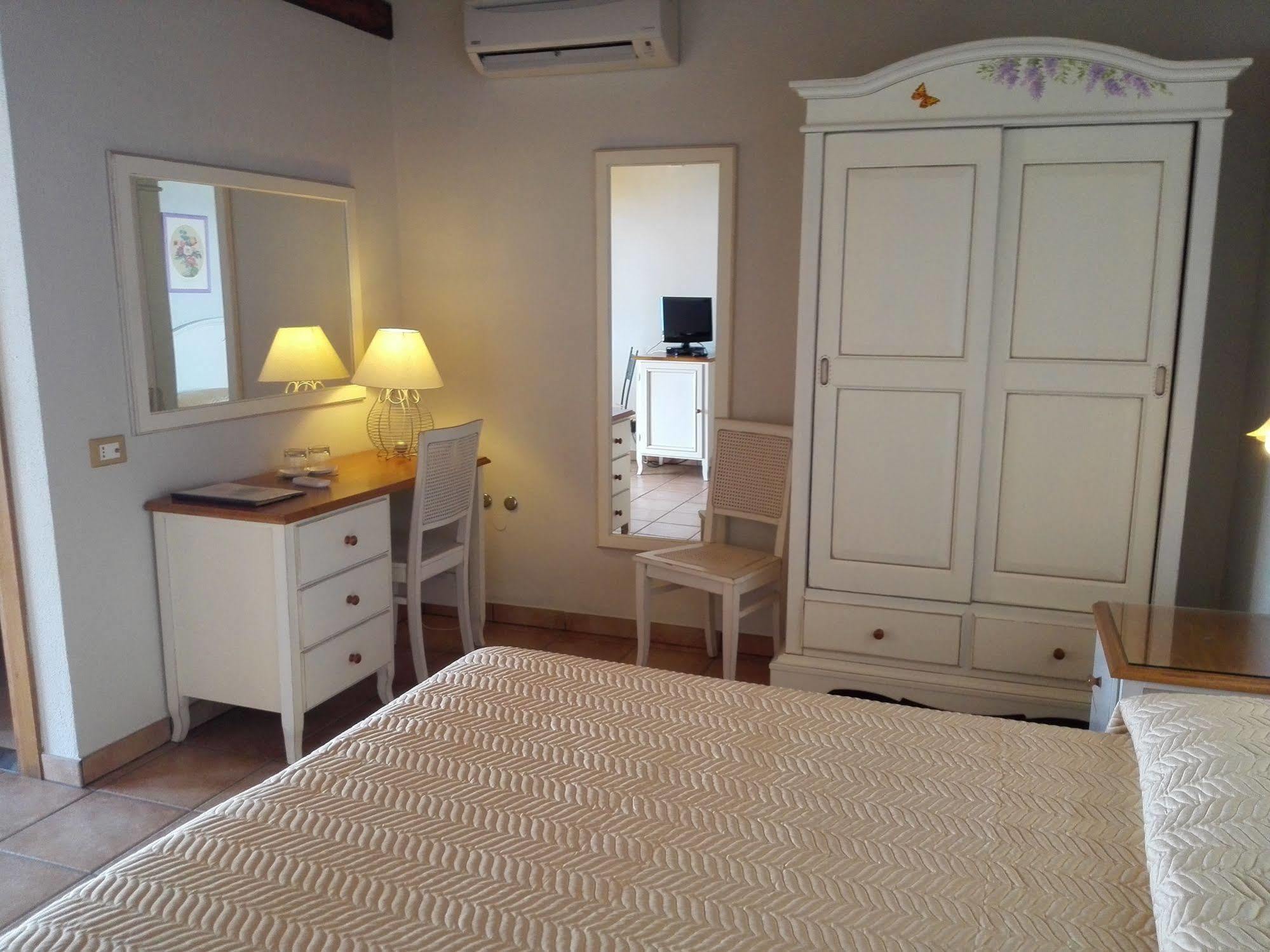 Hotel Acquasanta Terracina Luaran gambar