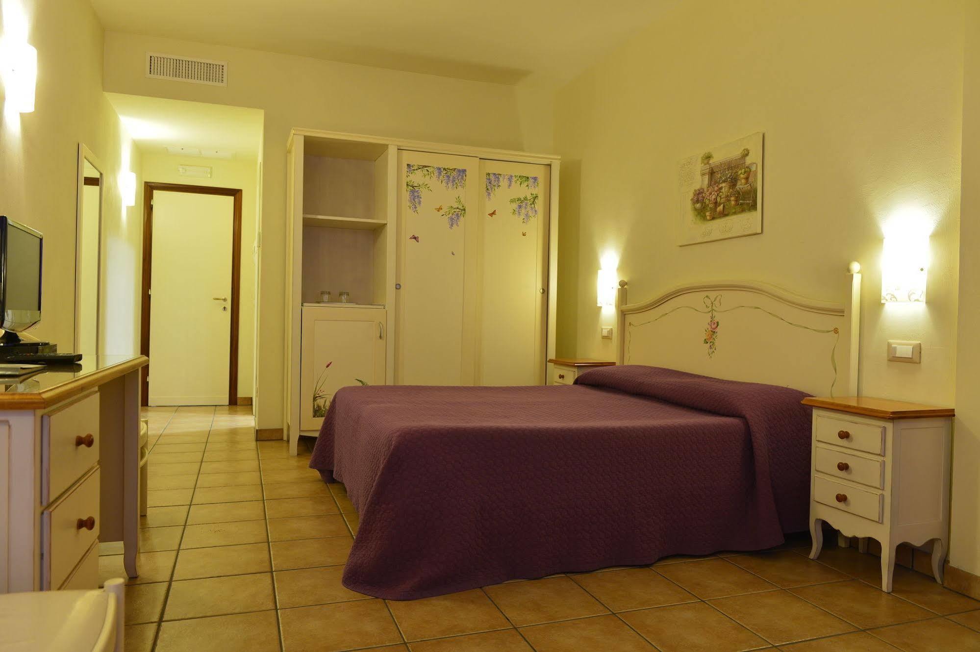 Hotel Acquasanta Terracina Luaran gambar